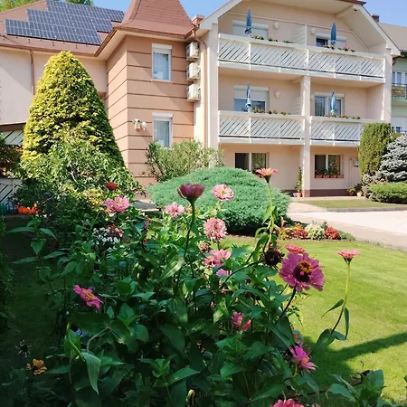 Apartment Klara *