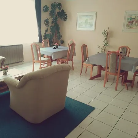 Klara Apartment *