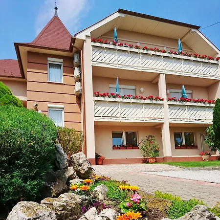 Klara Villa Heviz Apartment Heviz