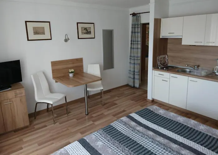 Klara Villa Heviz Apartment *