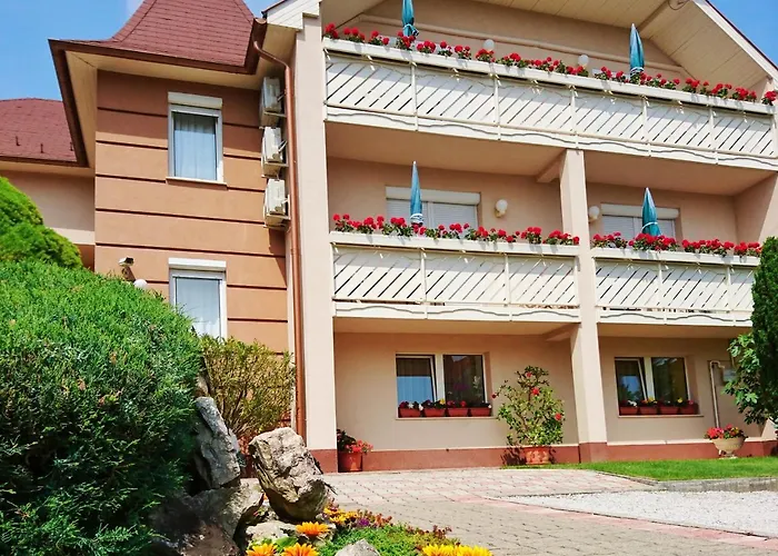 Klara Villa Heviz Apartment Heviz